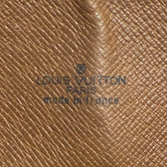 Authentic Louis Vuitton Saint Cloud MM - Picture 16 of 17